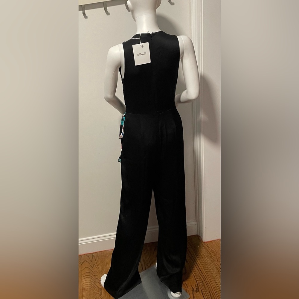 Diane Von Furstenberg sleeveless, wide-leg pants jumpsuit (NWT) Size 4 (S) - Picture 8 of 8